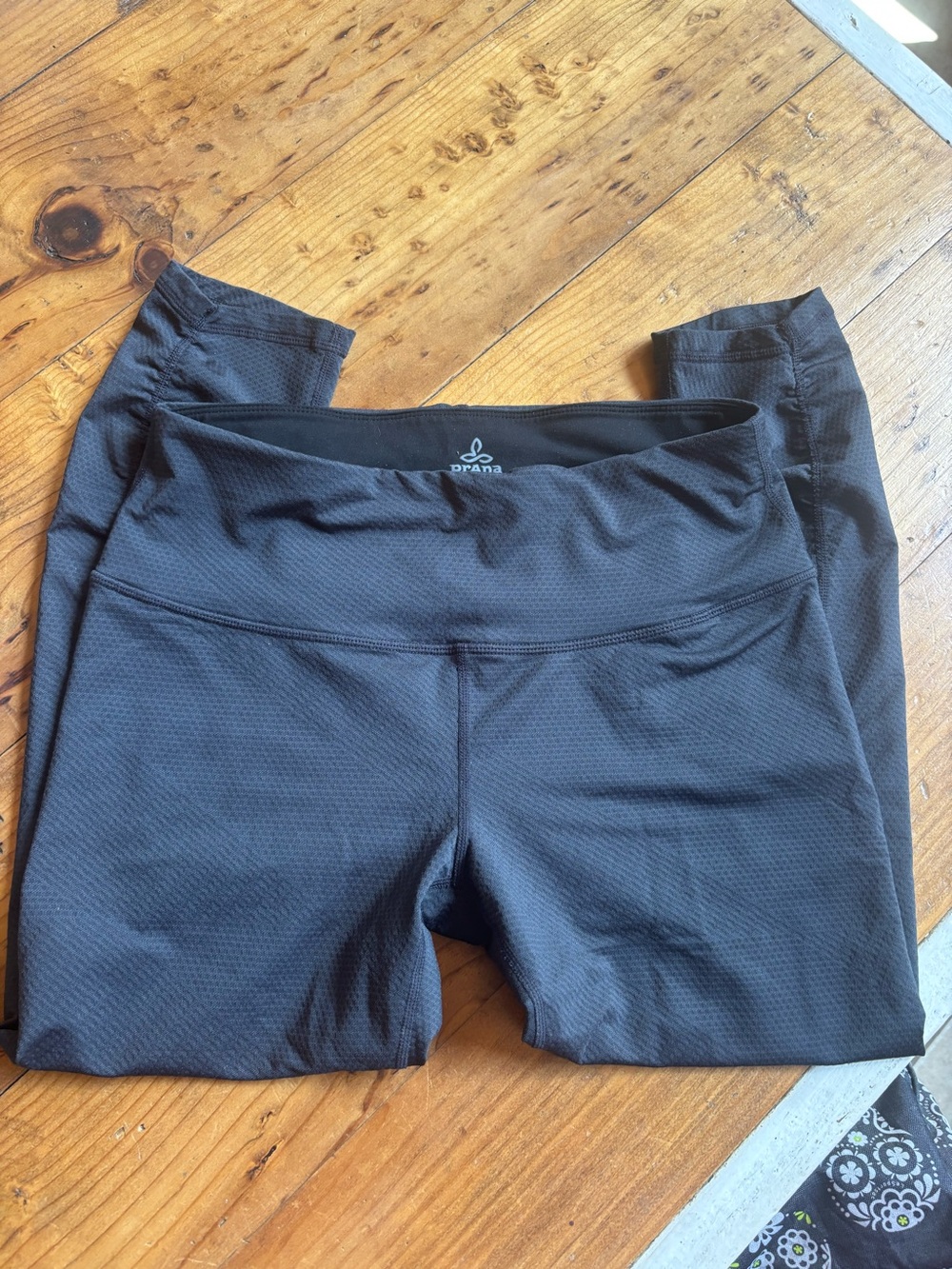 Prana cropped Charcoal Tights size Medium